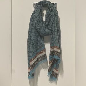 Lands End soft cotton scarf 27”x70” EUC. Great color combination